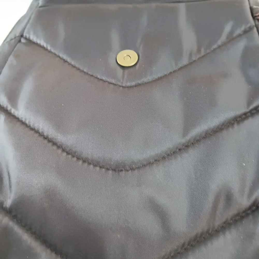 Travelon Crossbody Anti Theft Brown Quilted Nylon Pockets Zipper Magnet EUC
